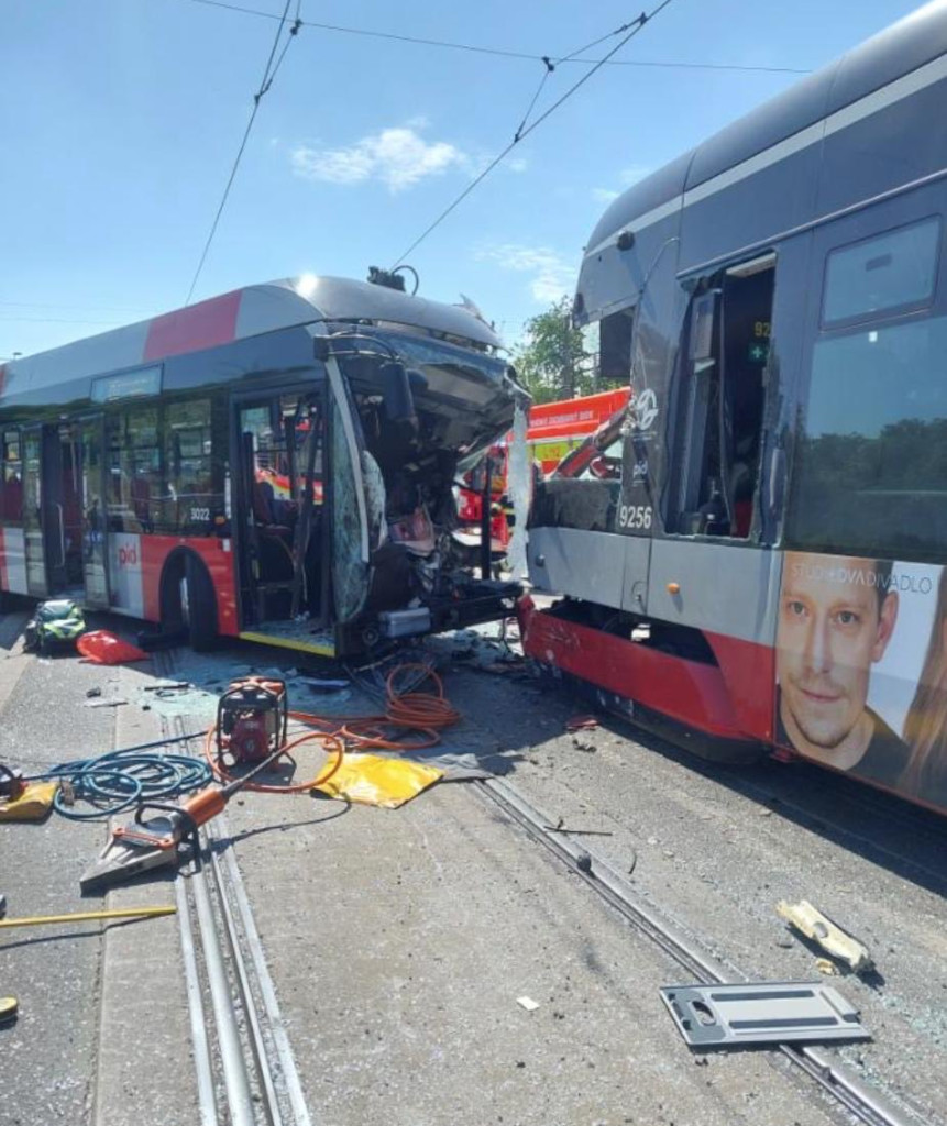 havárie elektrobus